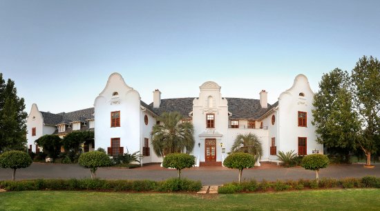 https://mdw-travel-data-us-east-1.s3.amazonaws.com/img/country/South-Africa/Oliewenhuis-Art-Museum/img_01.jpg