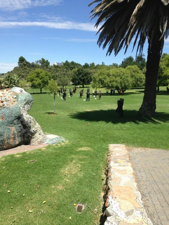 https://mdw-travel-data-us-east-1.s3.amazonaws.com/img/country/South-Africa/Oliewenhuis-Art-Museum/img_02.jpg