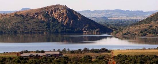 https://mdw-travel-data-us-east-1.s3.amazonaws.com/img/country/South-Africa/Olifantsnek-Dam-Nature-Reserve/img_03.jpg