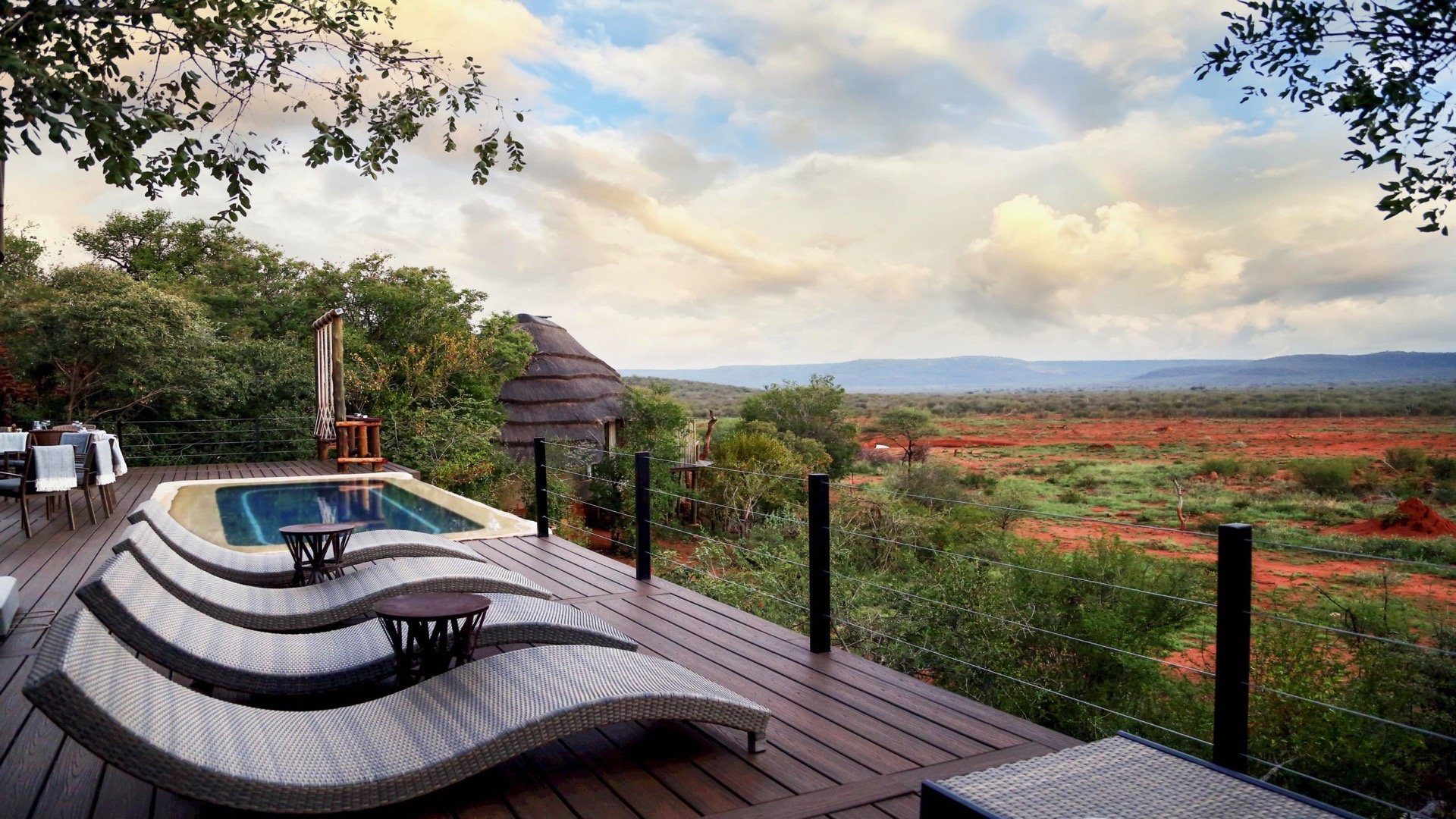 https://mdw-travel-data-us-east-1.s3.amazonaws.com/img/country/South-Africa/Oumanke-Game-Lodge/img_02.jpg