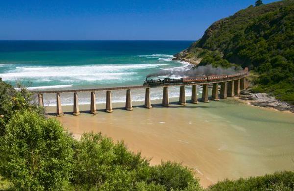 https://mdw-travel-data-us-east-1.s3.amazonaws.com/img/country/South-Africa/Outeniqua-Choo-Tjoe/img_03.jpg