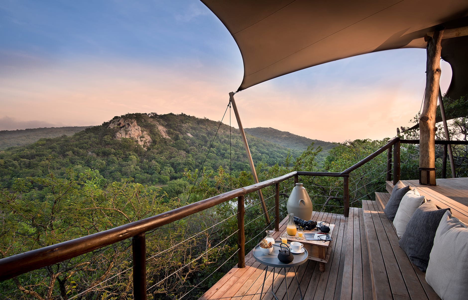 https://mdw-travel-data-us-east-1.s3.amazonaws.com/img/country/South-Africa/Phinda-Private-Game-Reserve/img_01.jpg