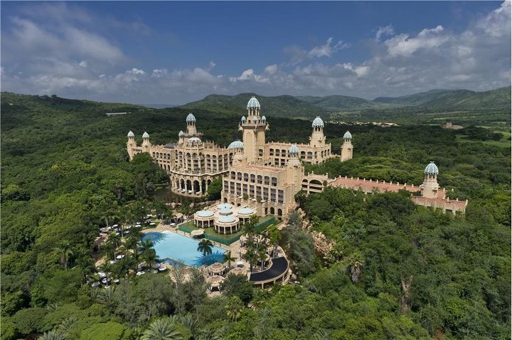https://mdw-travel-data-us-east-1.s3.amazonaws.com/img/country/South-Africa/Pilanesberg-National-Park/img_00.jpg