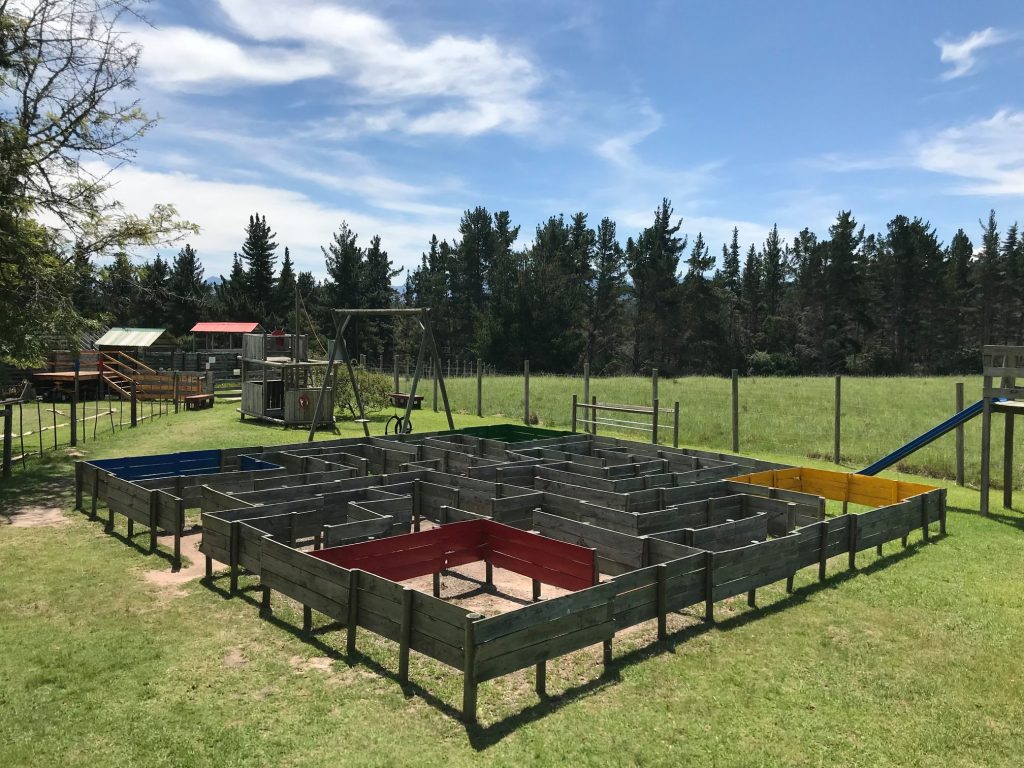 https://mdw-travel-data-us-east-1.s3.amazonaws.com/img/country/South-Africa/Plett-Puzzle-Park/img_02.jpg