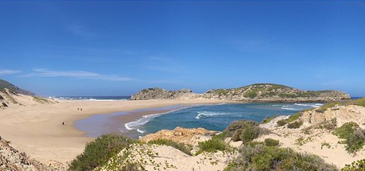 https://mdw-travel-data-us-east-1.s3.amazonaws.com/img/country/South-Africa/Plettenberg-Bay-Polo-Field/img_03.jpg