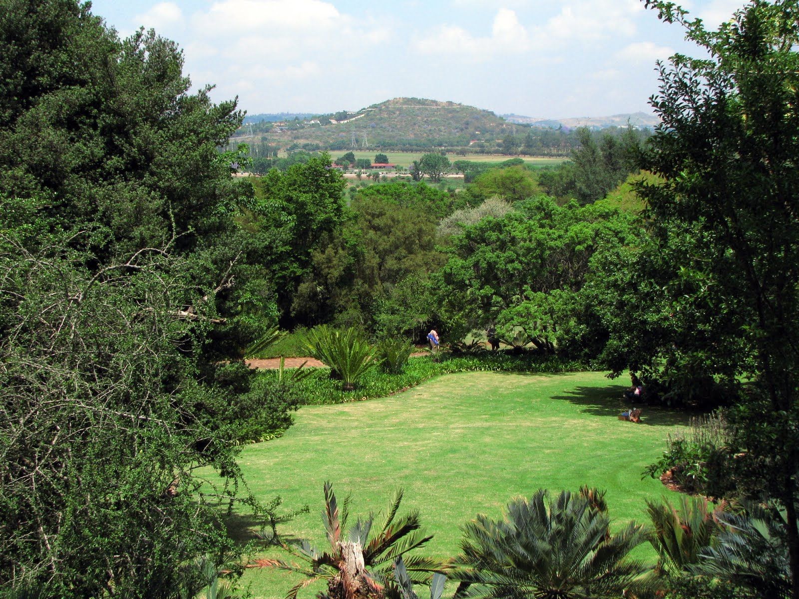 https://mdw-travel-data-us-east-1.s3.amazonaws.com/img/country/South-Africa/Pretoria-National-Botanical-Garden/img_01.jpg