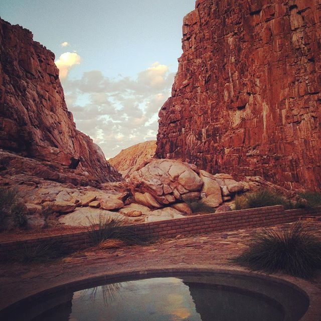 https://mdw-travel-data-us-east-1.s3.amazonaws.com/img/country/South-Africa/Riemvasmaak-Hot-Springs/img_00.jpg