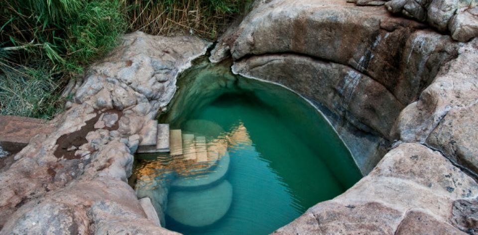 https://mdw-travel-data-us-east-1.s3.amazonaws.com/img/country/South-Africa/Riemvasmaak-Hot-Springs/img_01.jpg