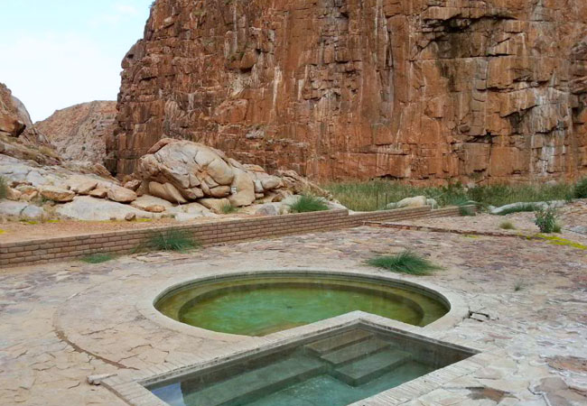 https://mdw-travel-data-us-east-1.s3.amazonaws.com/img/country/South-Africa/Riemvasmaak-Hot-Springs/img_03.jpg