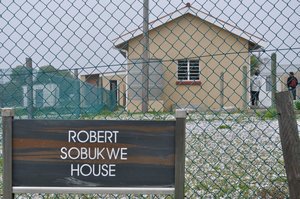https://mdw-travel-data-us-east-1.s3.amazonaws.com/img/country/South-Africa/Robert-Sobukwes-House/img_03.jpg