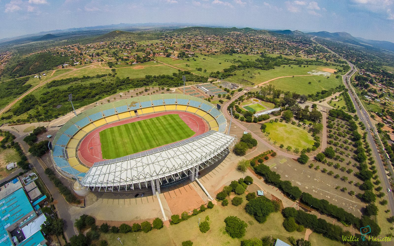 https://mdw-travel-data-us-east-1.s3.amazonaws.com/img/country/South-Africa/Royal-Bafokeng-Stadium/img_01.jpg