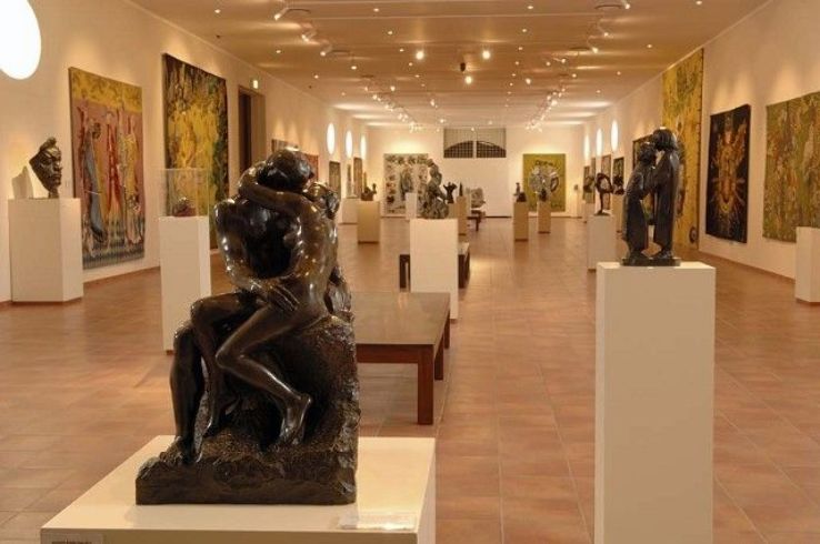 https://mdw-travel-data-us-east-1.s3.amazonaws.com/img/country/South-Africa/Rupert-Museum/img_03.jpg