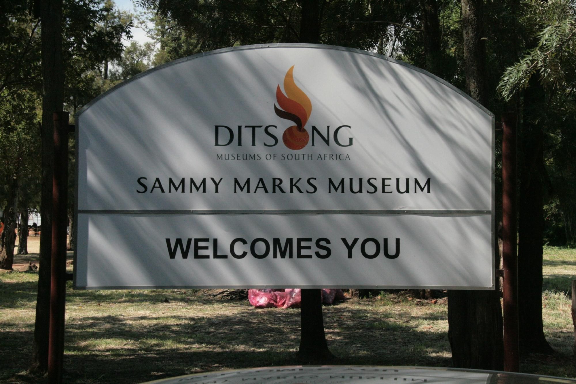https://mdw-travel-data-us-east-1.s3.amazonaws.com/img/country/South-Africa/Sammy-Marks-Museum/img_03.jpg