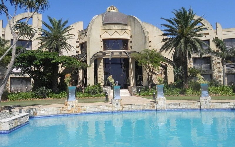 https://mdw-travel-data-us-east-1.s3.amazonaws.com/img/country/South-Africa/Sibaya-Beach/img_03.jpg