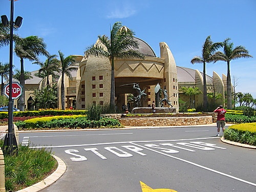 https://mdw-travel-data-us-east-1.s3.amazonaws.com/img/country/South-Africa/Sibaya-Casino-and-Entertainment-Kingdom/img_01.jpg