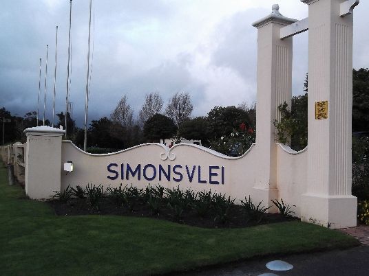 https://mdw-travel-data-us-east-1.s3.amazonaws.com/img/country/South-Africa/Simonsvlei-Wines/img_02.jpg