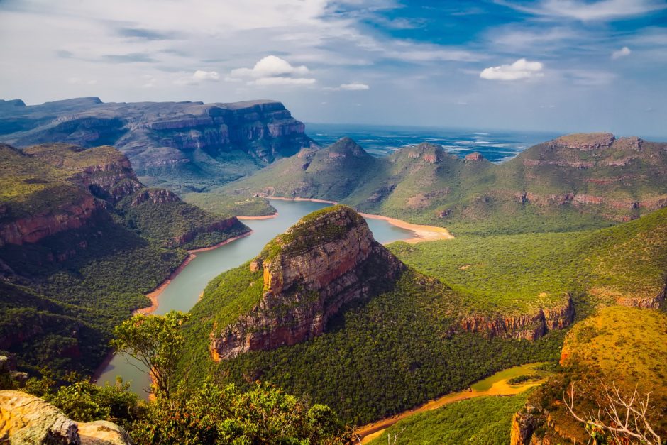 https://mdw-travel-data-us-east-1.s3.amazonaws.com/img/country/South-Africa/South-African-Marine-Rehabilitation-Centre/img_01.jpg