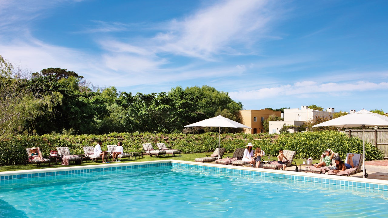 https://mdw-travel-data-us-east-1.s3.amazonaws.com/img/country/South-Africa/Spier-Wine-Farm/img_00.jpg