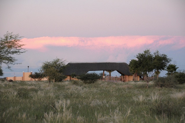 https://mdw-travel-data-us-east-1.s3.amazonaws.com/img/country/South-Africa/Spitskop-Nature-Reserve/img_02.jpg