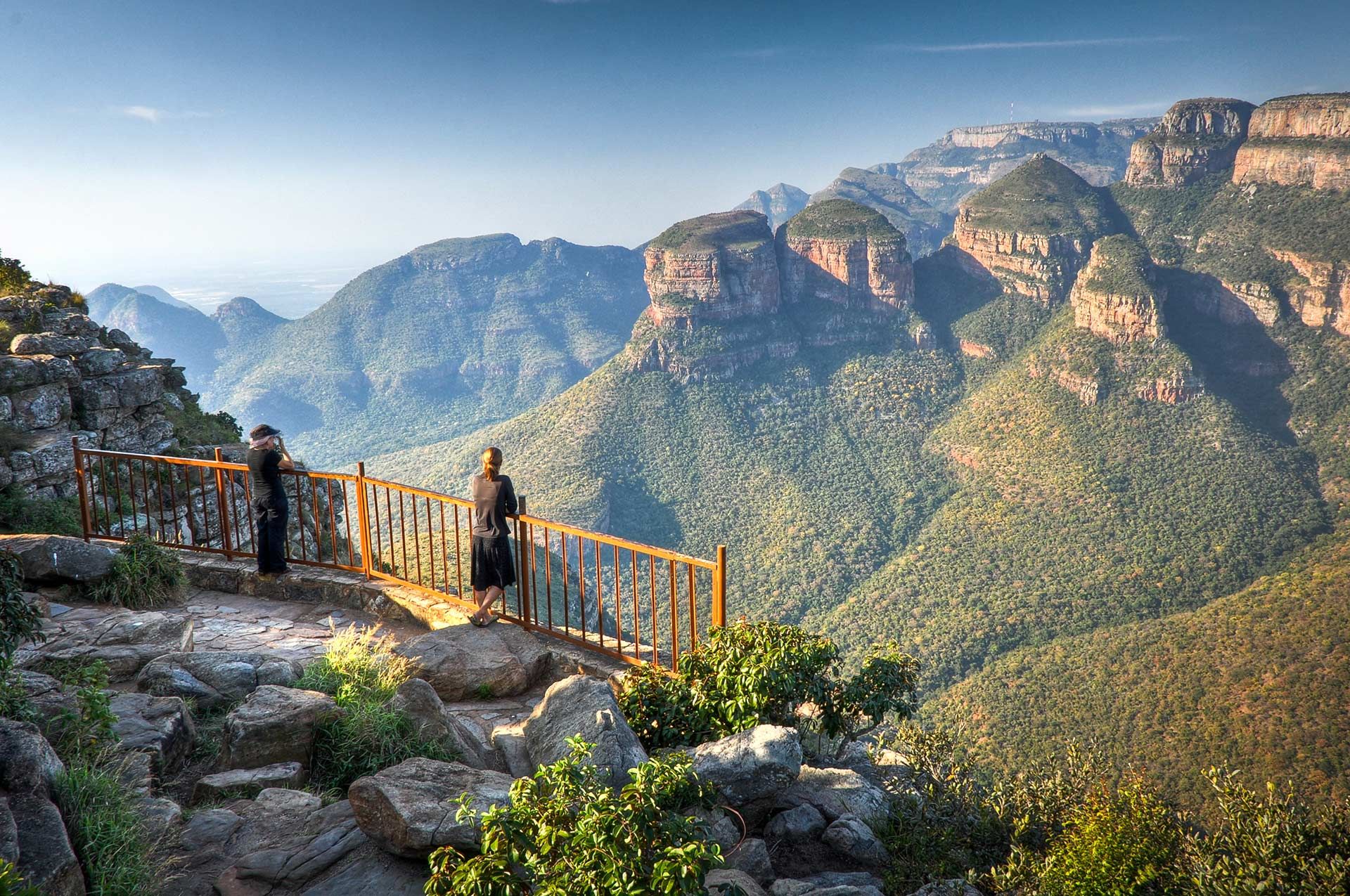 https://mdw-travel-data-us-east-1.s3.amazonaws.com/img/country/South-Africa/Steenkampsberg-Nature-Reserve/img_03.jpg