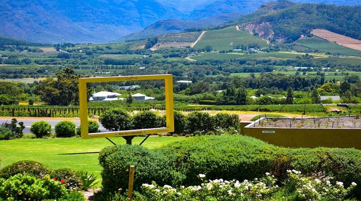 https://mdw-travel-data-us-east-1.s3.amazonaws.com/img/country/South-Africa/Stellaland/img_01.jpg