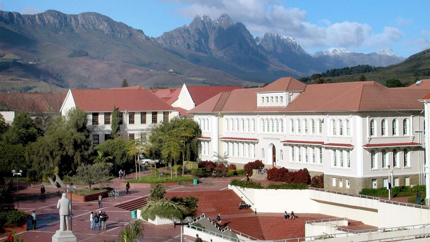 https://mdw-travel-data-us-east-1.s3.amazonaws.com/img/country/South-Africa/Stellenbosch-University/img_00.jpg