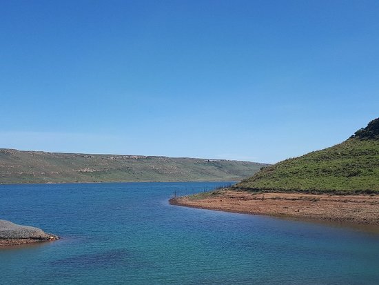 https://mdw-travel-data-us-east-1.s3.amazonaws.com/img/country/South-Africa/Sterkfontein-Dam-Nature-Reserve/img_01.jpg