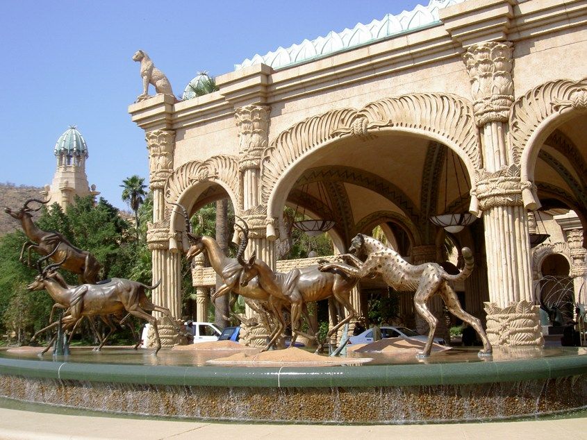 https://mdw-travel-data-us-east-1.s3.amazonaws.com/img/country/South-Africa/Sun-City-Resort/img_02.jpg