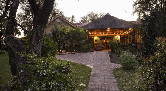 https://mdw-travel-data-us-east-1.s3.amazonaws.com/img/country/South-Africa/Sunbird-Lodge/img_01.jpg