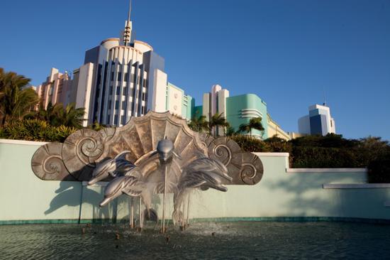 https://mdw-travel-data-us-east-1.s3.amazonaws.com/img/country/South-Africa/Suncoast-Casino-and-Entertainment-World/img_03.jpg