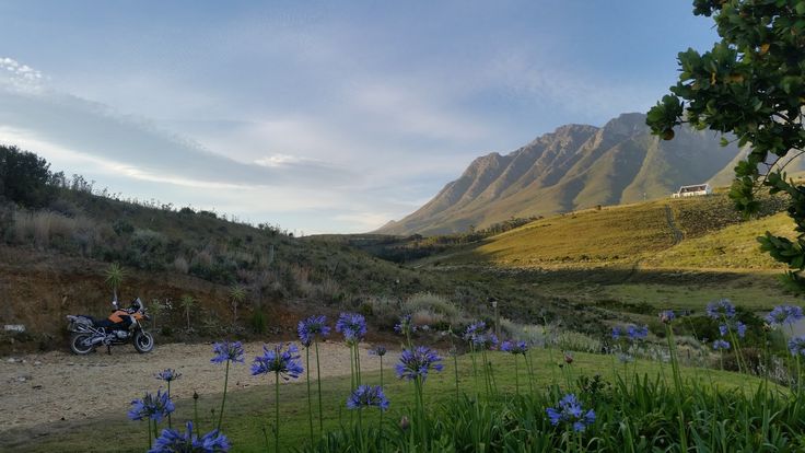 https://mdw-travel-data-us-east-1.s3.amazonaws.com/img/country/South-Africa/Swellendam/img_01.jpg