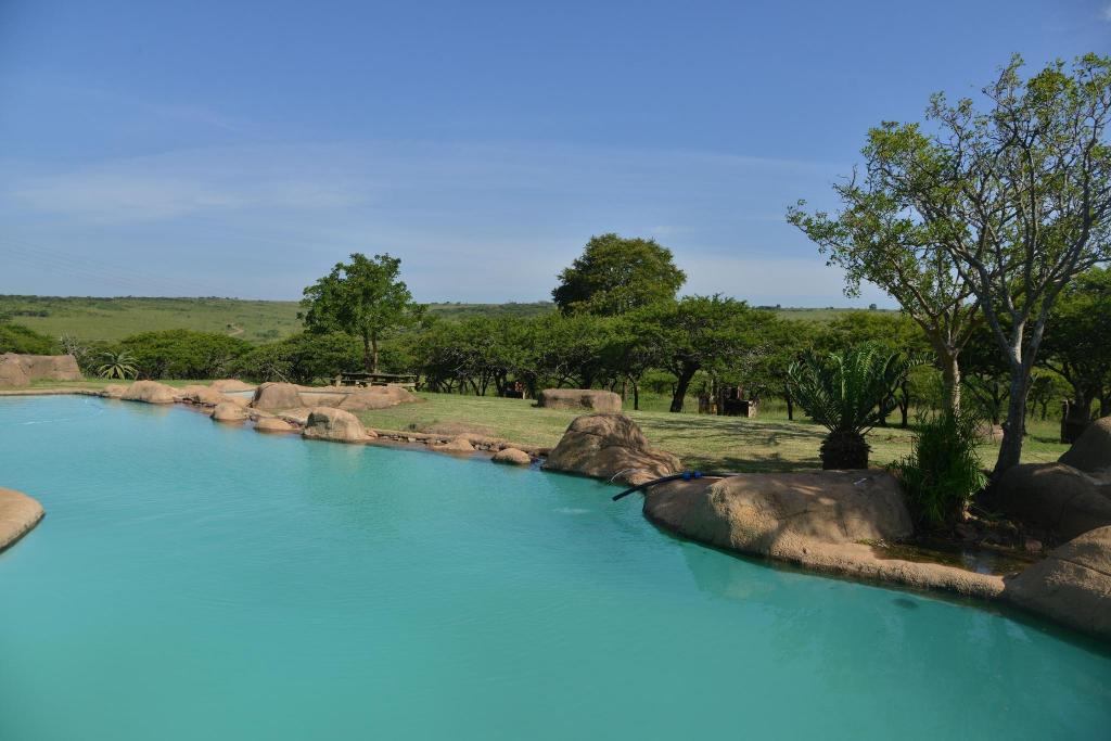 https://mdw-travel-data-us-east-1.s3.amazonaws.com/img/country/South-Africa/Tala-Private-Game-Reserve/img_03.jpg
