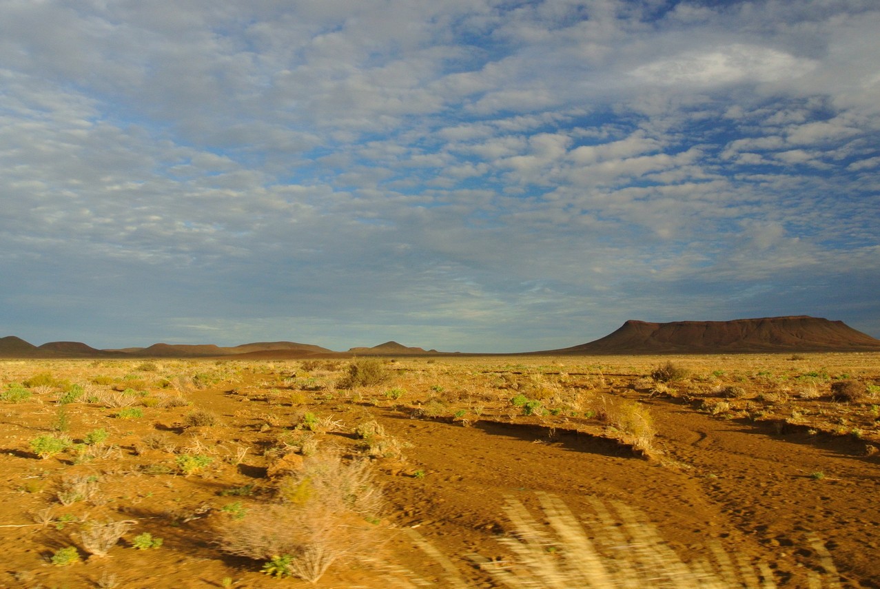 https://mdw-travel-data-us-east-1.s3.amazonaws.com/img/country/South-Africa/Tankwa-Karoo-National-Park/img_01.jpg