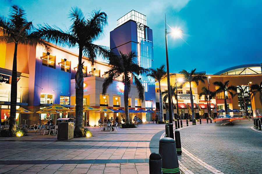 https://mdw-travel-data-us-east-1.s3.amazonaws.com/img/country/South-Africa/The-Crossing-Shopping-Centre/img_03.jpg