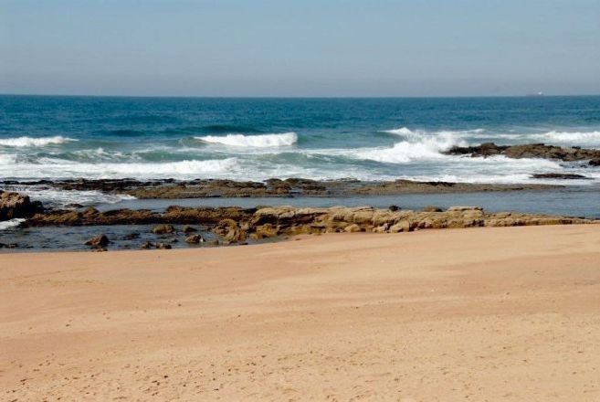 https://mdw-travel-data-us-east-1.s3.amazonaws.com/img/country/South-Africa/Umdloti-Beach/img_02.jpg
