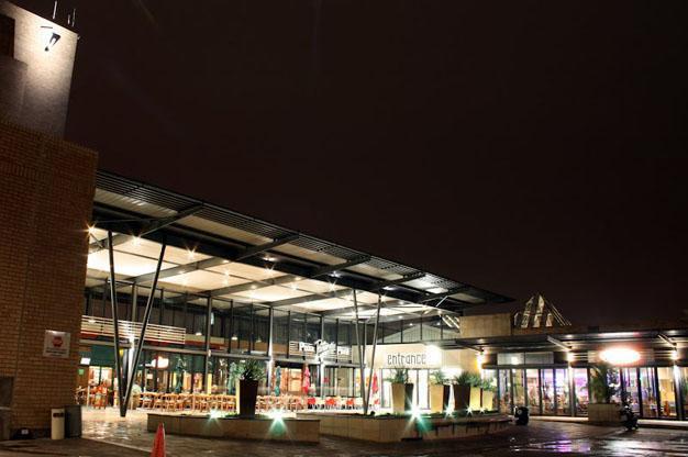 https://mdw-travel-data-us-east-1.s3.amazonaws.com/img/country/South-Africa/Vincent-Park-Mall/img_00.jpg