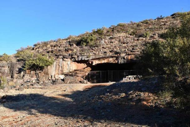 https://mdw-travel-data-us-east-1.s3.amazonaws.com/img/country/South-Africa/Wonderwerk-Cave/img_02.jpg
