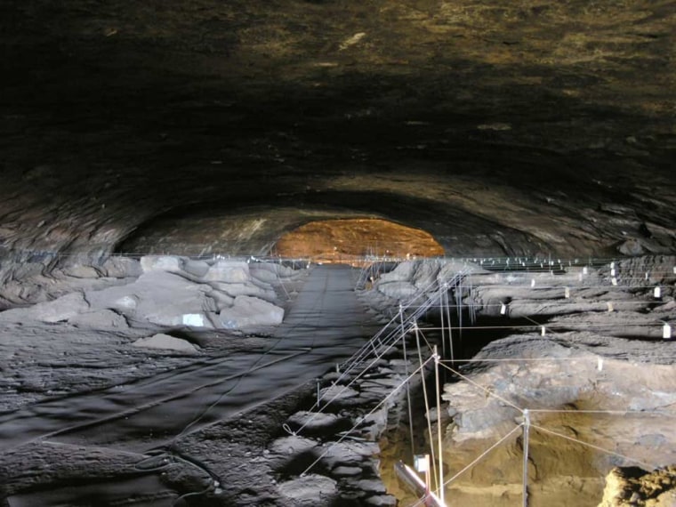 https://mdw-travel-data-us-east-1.s3.amazonaws.com/img/country/South-Africa/Wonderwerk-Cave/img_03.jpg