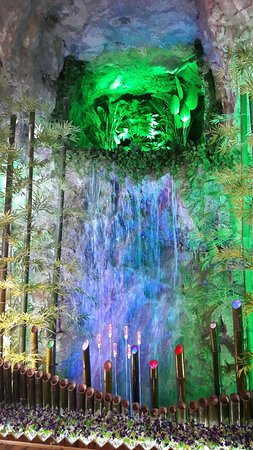 https://mdw-travel-data-us-east-1.s3.amazonaws.com/img/country/South-Korea/Amethyst-Cavern-Park/img_01.jpg