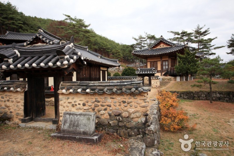 https://mdw-travel-data-us-east-1.s3.amazonaws.com/img/country/South-Korea/Andong-Gunja-Village/img_02.jpg