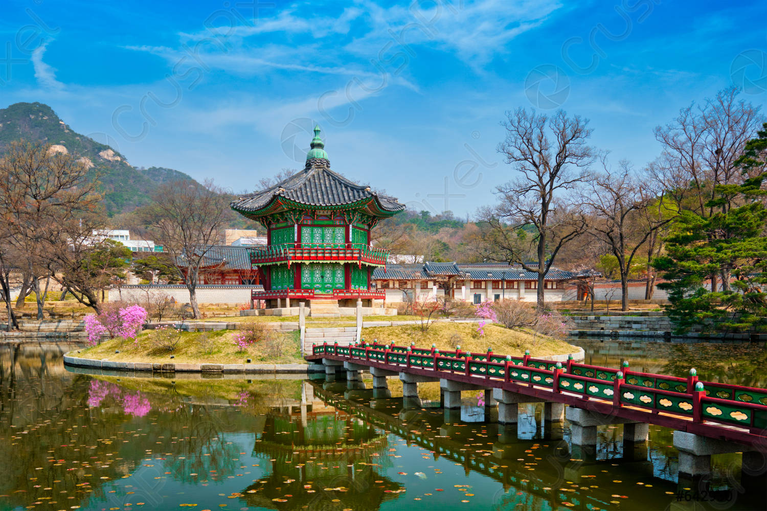 https://mdw-travel-data-us-east-1.s3.amazonaws.com/img/country/South-Korea/Andong-Imcheonggak-Pavilion/img_02.jpg
