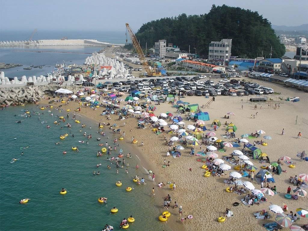 https://mdw-travel-data-us-east-1.s3.amazonaws.com/img/country/South-Korea/Anmok-Beach/img_00.jpg