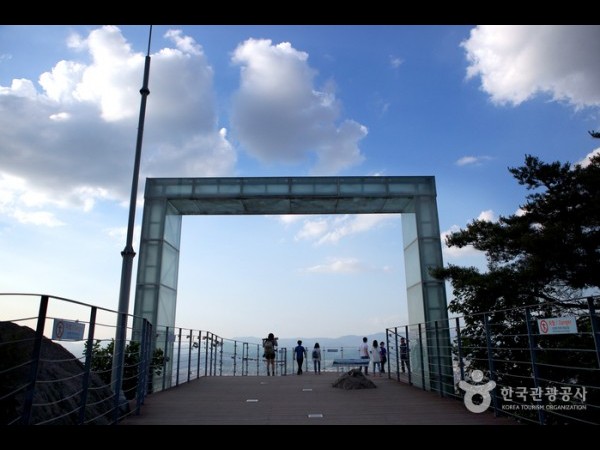 https://mdw-travel-data-us-east-1.s3.amazonaws.com/img/country/South-Korea/Apsan-Observatory/img_00.jpg