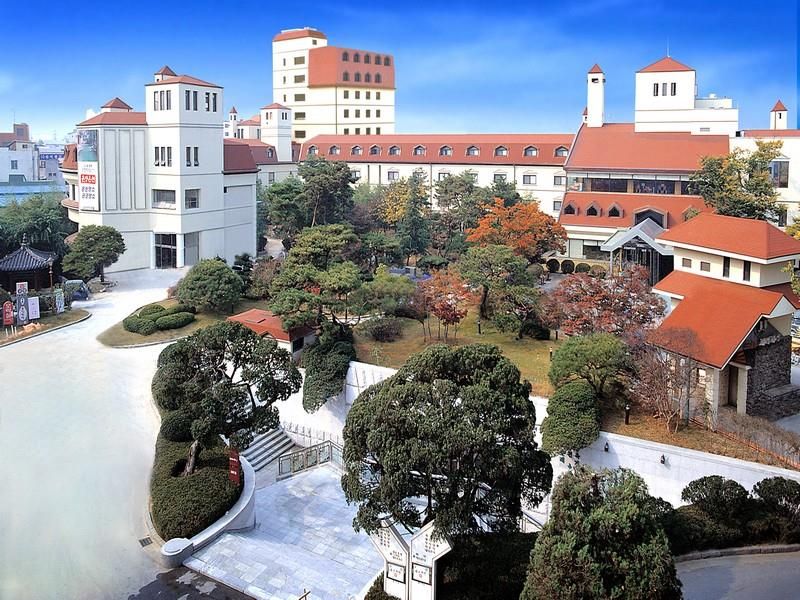 https://mdw-travel-data-us-east-1.s3.amazonaws.com/img/country/South-Korea/Asan-Mineral-Spring/img_03.jpg