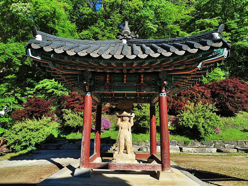 https://mdw-travel-data-us-east-1.s3.amazonaws.com/img/country/South-Korea/Beopjusa-Temple/img_01.jpg