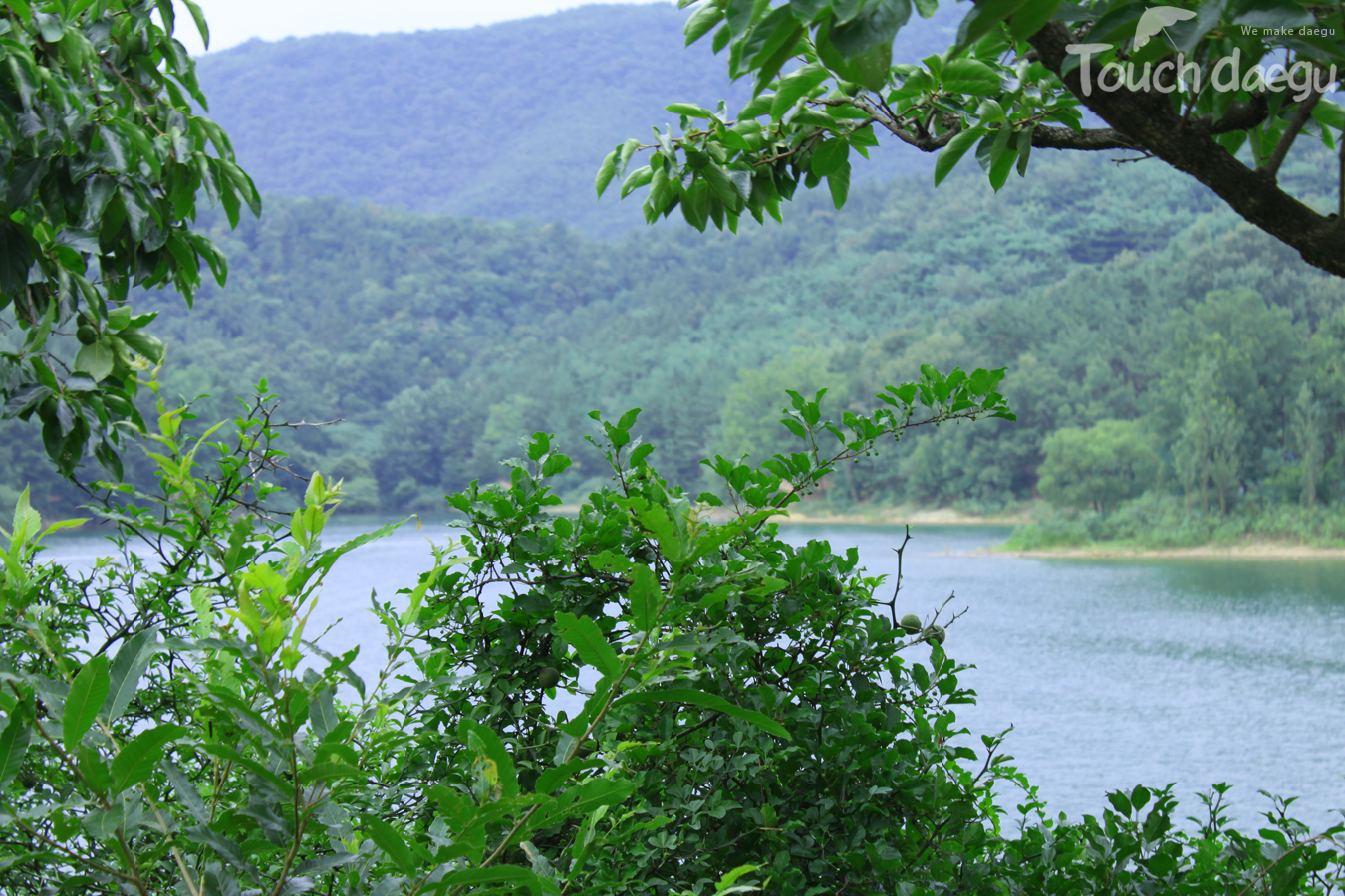 https://mdw-travel-data-us-east-1.s3.amazonaws.com/img/country/South-Korea/Bongmu-Park/img_02.jpg