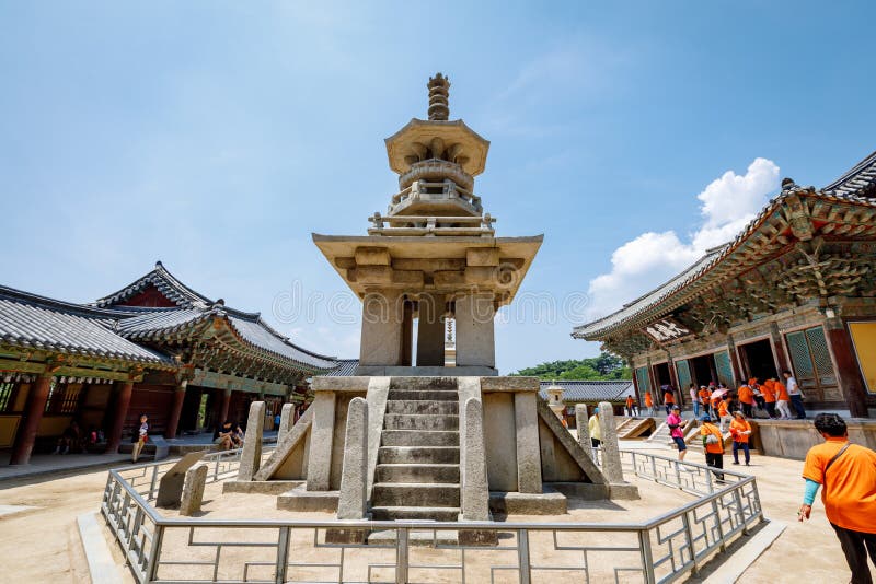 https://mdw-travel-data-us-east-1.s3.amazonaws.com/img/country/South-Korea/Bulguksa-Temple-Dabotap-Pagoda/img_03.jpg