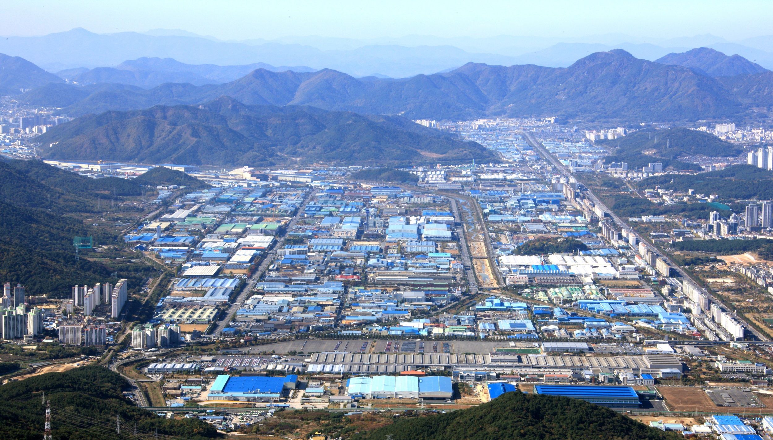 https://mdw-travel-data-us-east-1.s3.amazonaws.com/img/country/South-Korea/Changwon-Central-Market/img_03.jpg