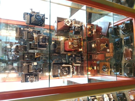 https://mdw-travel-data-us-east-1.s3.amazonaws.com/img/country/South-Korea/Charmsori-Gramophone-&-Edison-Science-Museum/img_02.jpg