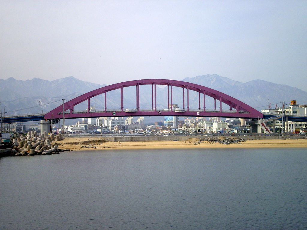 https://mdw-travel-data-us-east-1.s3.amazonaws.com/img/country/South-Korea/Cheongho-dong-Reed-Marsh/img_01.jpg